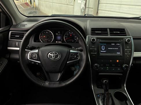 Used 2016 Toyota Camry SE FWD image 13