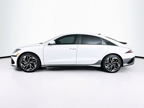 Used 2024 Hyundai Ioniq 6 SEL image 4