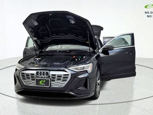 Used 2024 Audi Q8 e-tron Premium Plus w/ Premium Plus Package AWD/4WD image 13