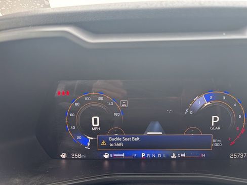 Used 2024 Chevrolet Colorado W/T image 13