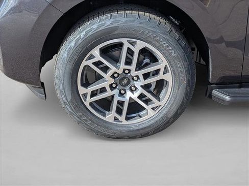 New 2025 Ford Expedition Active image 10