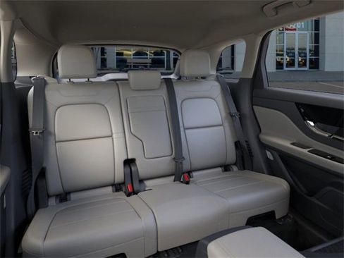 New 2026 Lincoln Corsair Premiere image 11