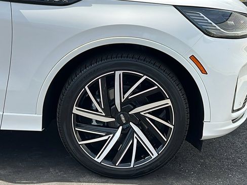 Used 2025 Lincoln Aviator Black Label w/ Black Label Special Edition image 8