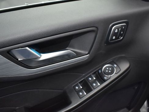 Used 2024 Ford Escape Platinum image 7