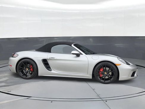 Certified 2024 Porsche 718 Boxster S RWD image 9
