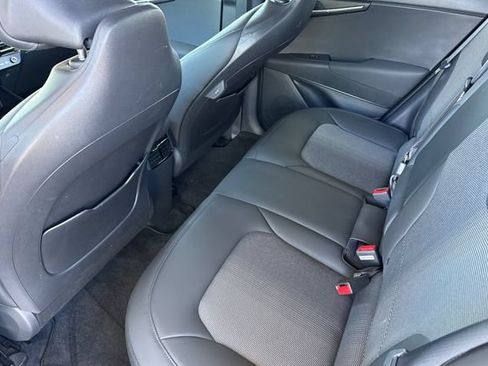 Certified 2024 Kia Niro Wind FWD image 15