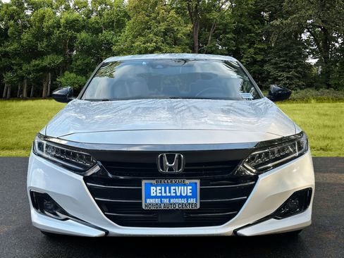 Used 2022 Honda Accord Sport image 2