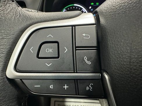 Used 2025 Toyota Sienna XLE image 20