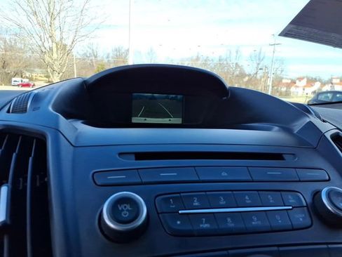 Used 2018 Ford Escape SE image 14