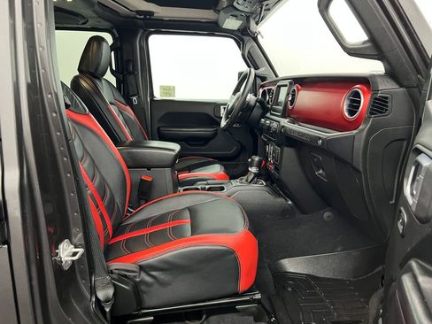 Used 2019 Jeep Wrangler Unlimited Rubicon w/ Steel Bumper Group AWD/4WD image 23