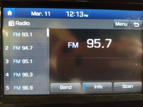 Used 2020 Hyundai Tucson SE image 25