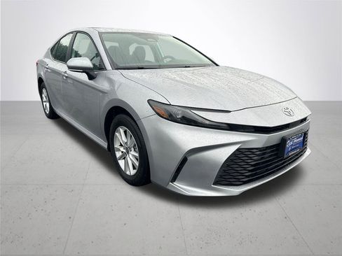 Certified 2025 Toyota Camry LE w/ Convenience Package image 6