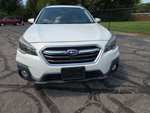 Used 2018 Subaru Outback 2.5i Premium AWD/4WD image 4