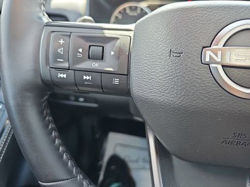 Used 2025 Nissan Rogue SV w/ SV Premium Package image 21