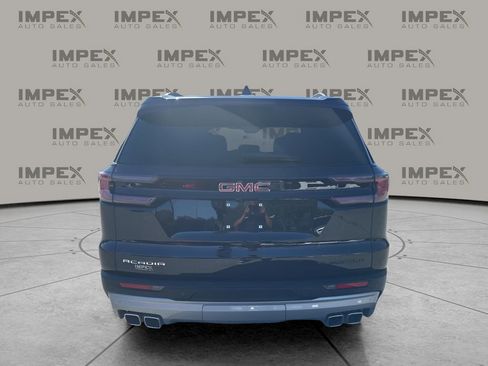Used 2025 GMC Acadia Elevation image 4