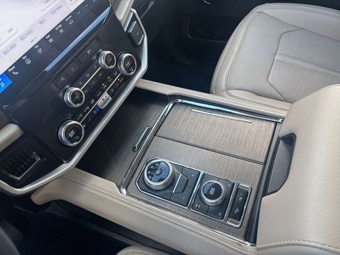 Used 2024 Ford Expedition Max Limited image 46