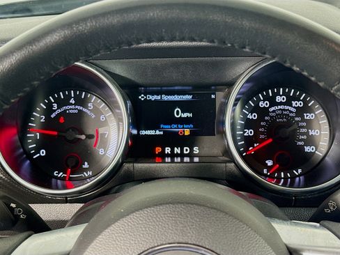 Used 2020 Ford Mustang Convertible image 16