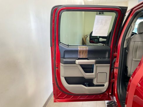 Used 2019 Ford F150 Lariat w/ Equipment Group 502A Luxury image 8