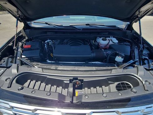 Used 2026 GMC Yukon Denali w/ Sun & Power Step Package AWD/4WD image 31