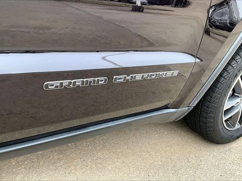 Used 2019 Jeep Grand Cherokee Limited w/ Luxury Group II image 30