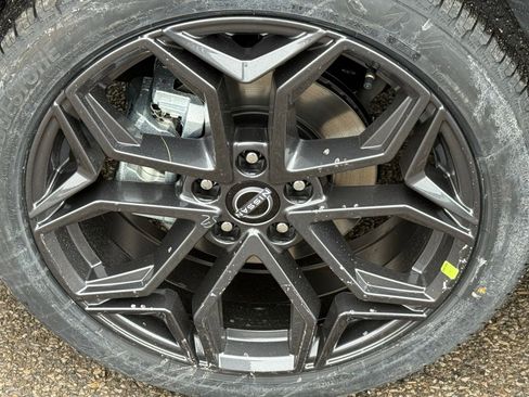 New 2026 Nissan Kicks SR image 10