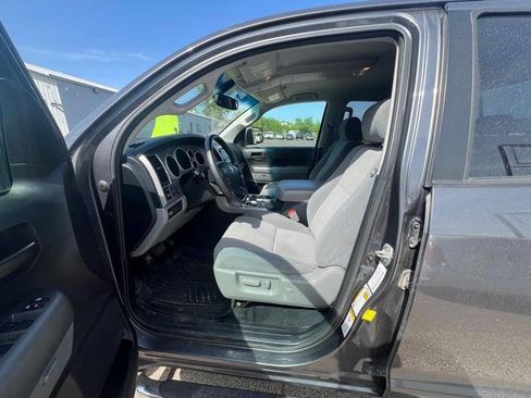 Used 2012 Toyota Tundra 4x4 Double Cab w/ SR5 Pkg image 16