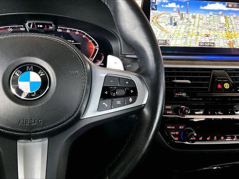 Used 2022 BMW 540i w/ Executive Package image 24