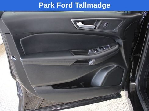 Used 2024 Ford Edge SE AWD/4WD image 11