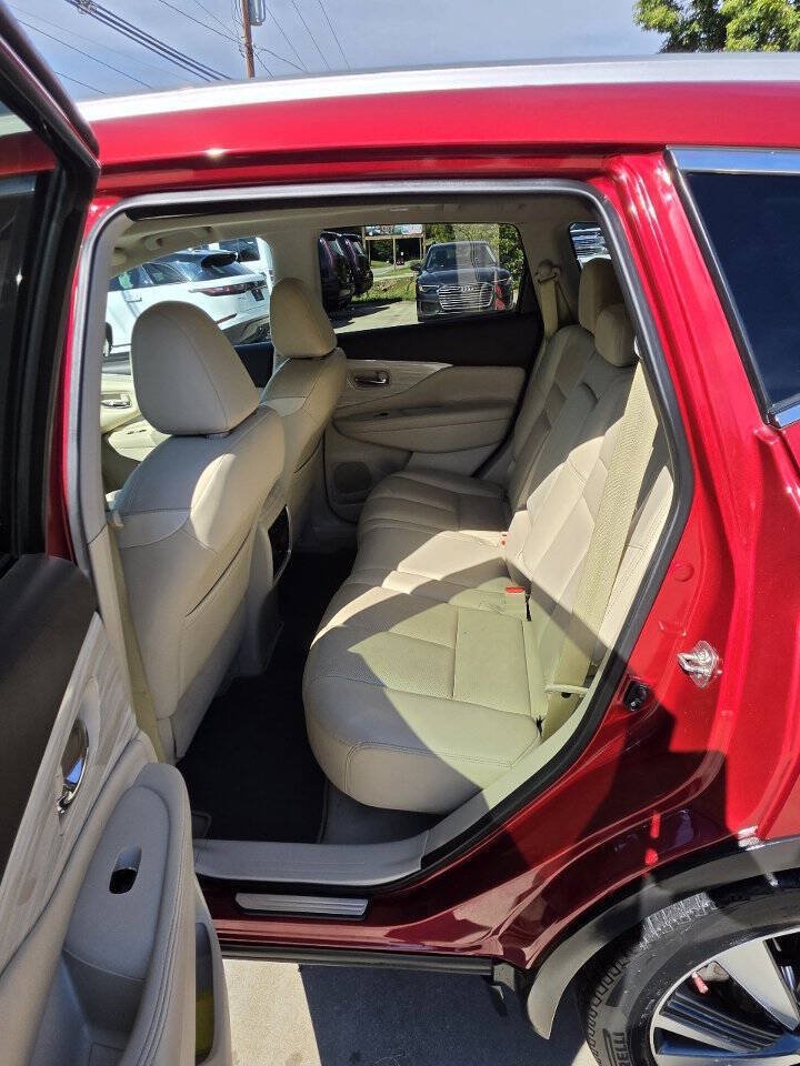 Used 2015 Nissan Murano Platinum w/ Platinum Technology Package FWD image 9