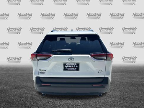 Certified 2025 Toyota RAV4 LE AWD/4WD image 9