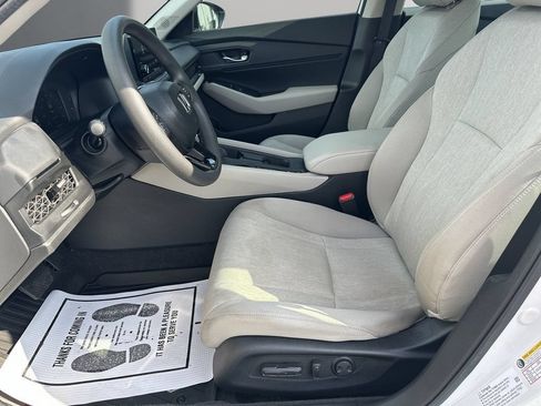 Used 2025 Honda Accord SE image 12