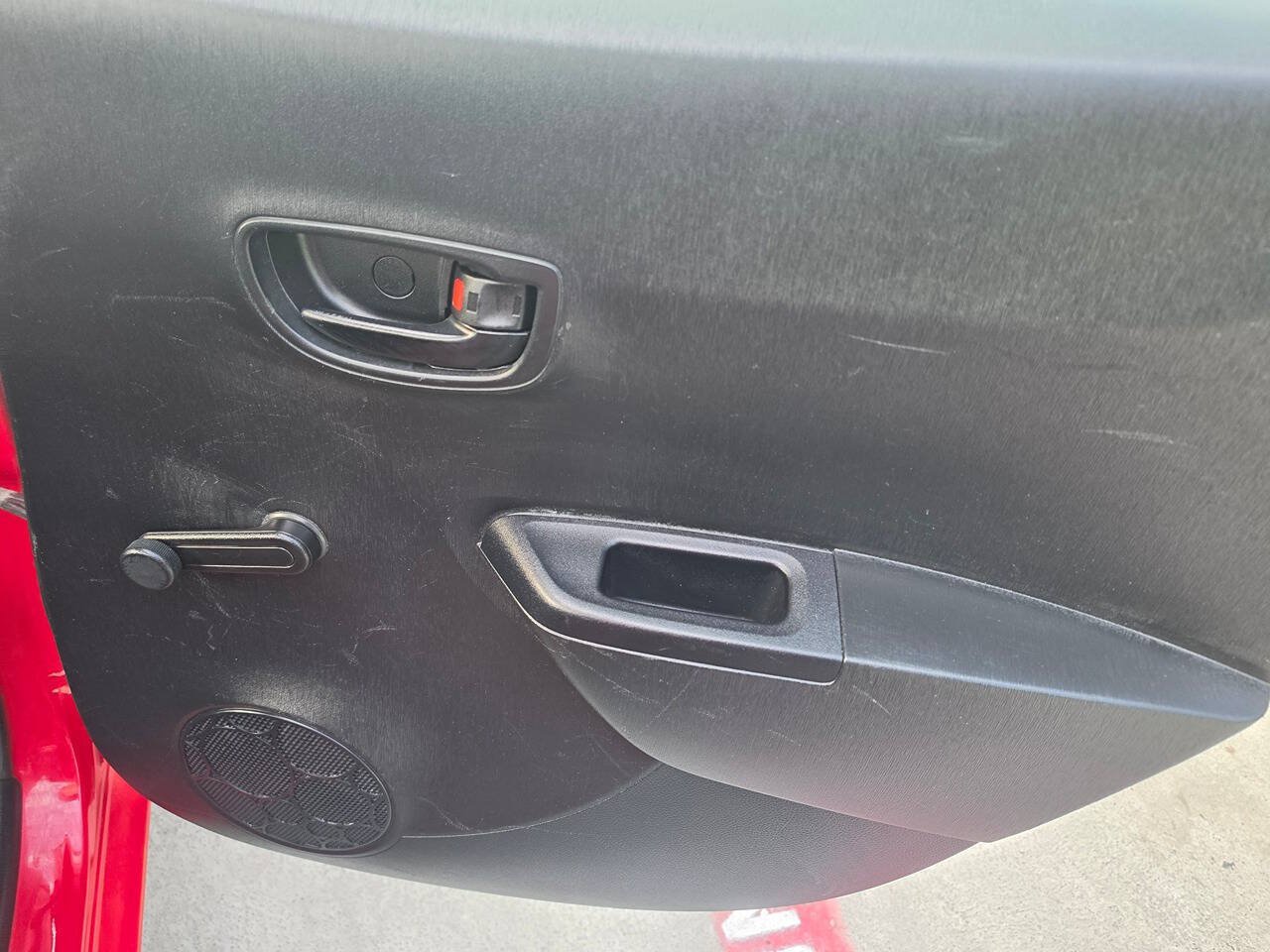 Used 2013 Toyota Yaris L FWD image 25
