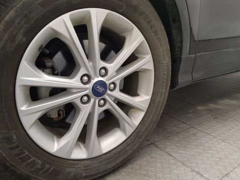 Used 2019 Ford Escape SE FWD image 31