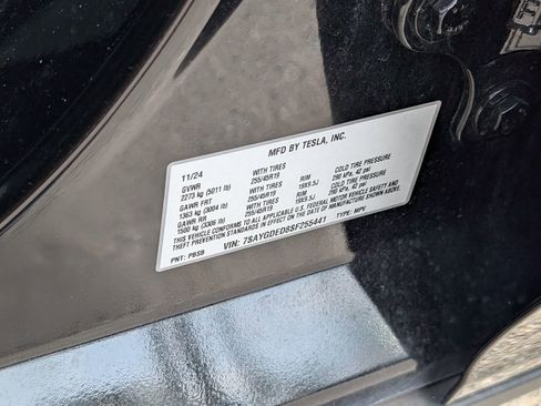 Used 2025 Tesla Model Y Long Range RWD image 19