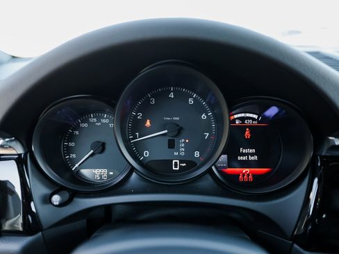 Certified 2025 Porsche Macan image 15