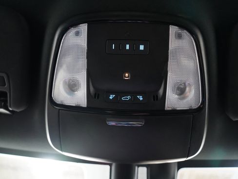 Used 2022 Dodge Durango R/T w/ Blacktop Package image 31