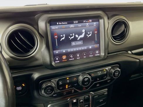 Used 2022 Jeep Gladiator Willys image 20