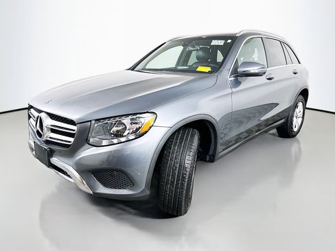 Certified 2018 Mercedes-Benz GLC 300 4MATIC image 3