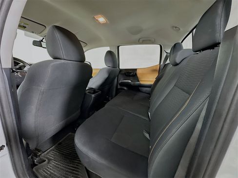 Used 2017 Toyota Tacoma SR5 image 4