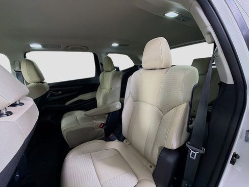 Used 2023 Subaru Ascent Premium w/ Convenience Package image 23