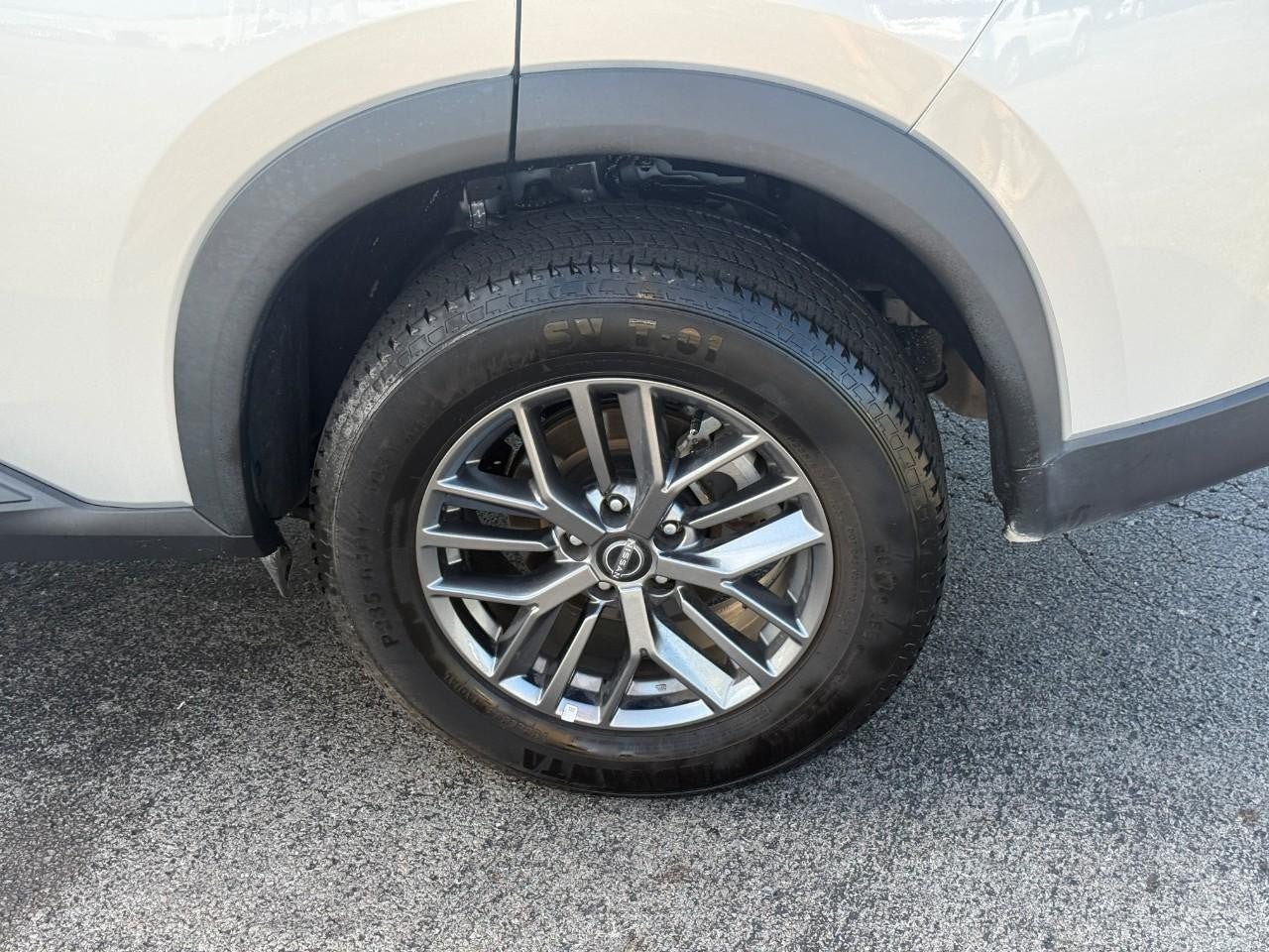 Used 2024 Nissan Rogue S AWD/4WD image 6