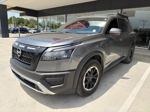 Used 2024 Nissan Pathfinder Rock Creek AWD/4WD image 2