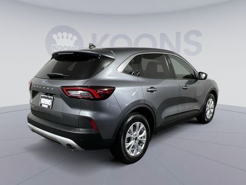 Used 2023 Ford Escape Active w/ Tech Pack #2 FWD image 11