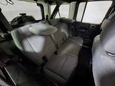 Used 2022 Jeep Wrangler Unlimited Sport w/ Sun And Sound Package AWD/4WD image 27