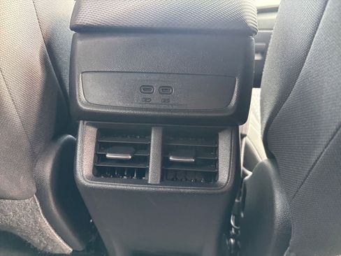 Used 2025 Chevrolet Equinox LT image 23