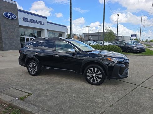 Used 2024 Subaru Outback Touring XT AWD/4WD image 2