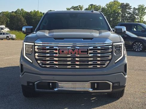 Used 2025 GMC Sierra 1500 Denali image 8