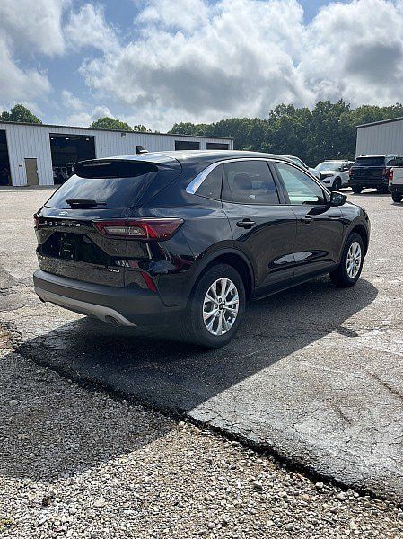Used 2024 Ford Escape Active AWD/4WD image 7