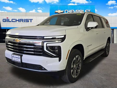 New 2026 Chevrolet Suburban LT w/ Comfort Package RWD image 4