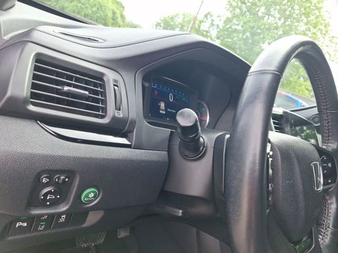 Used 2021 Honda Pilot Black Edition image 18